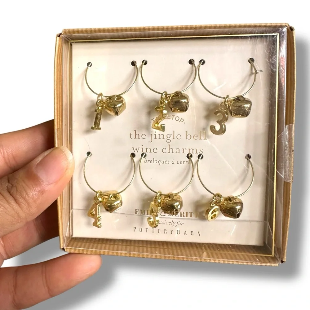 NIB Pottery Barn Emily + Merit Gold Tabletop The Jingle Bells Wine Charms Set